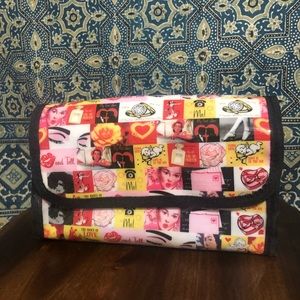 3/$20 Vintage 2 compartment makeup case